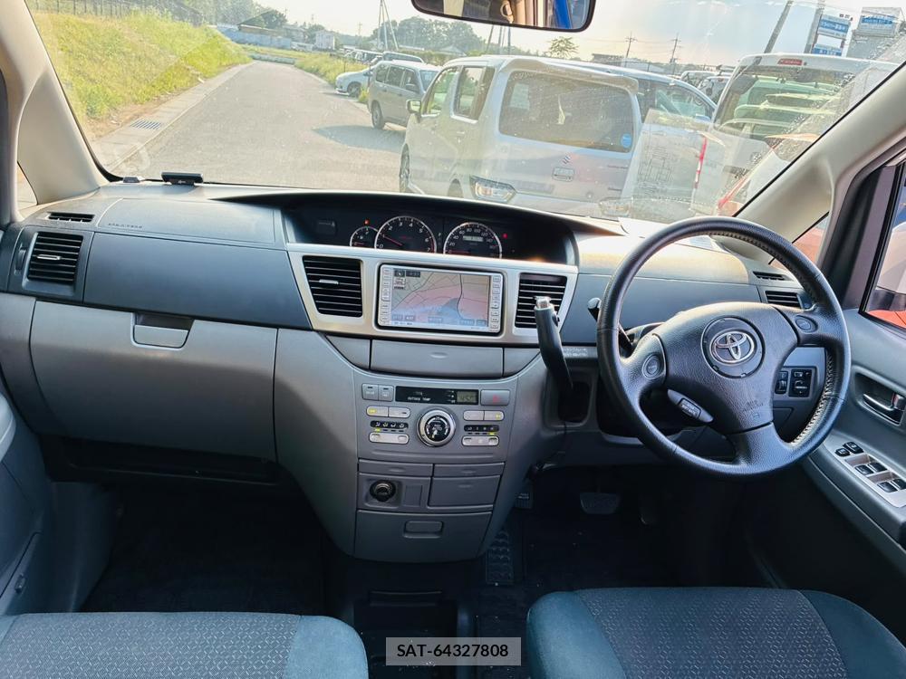 Toyota NOAH 2005-06 7878428-12