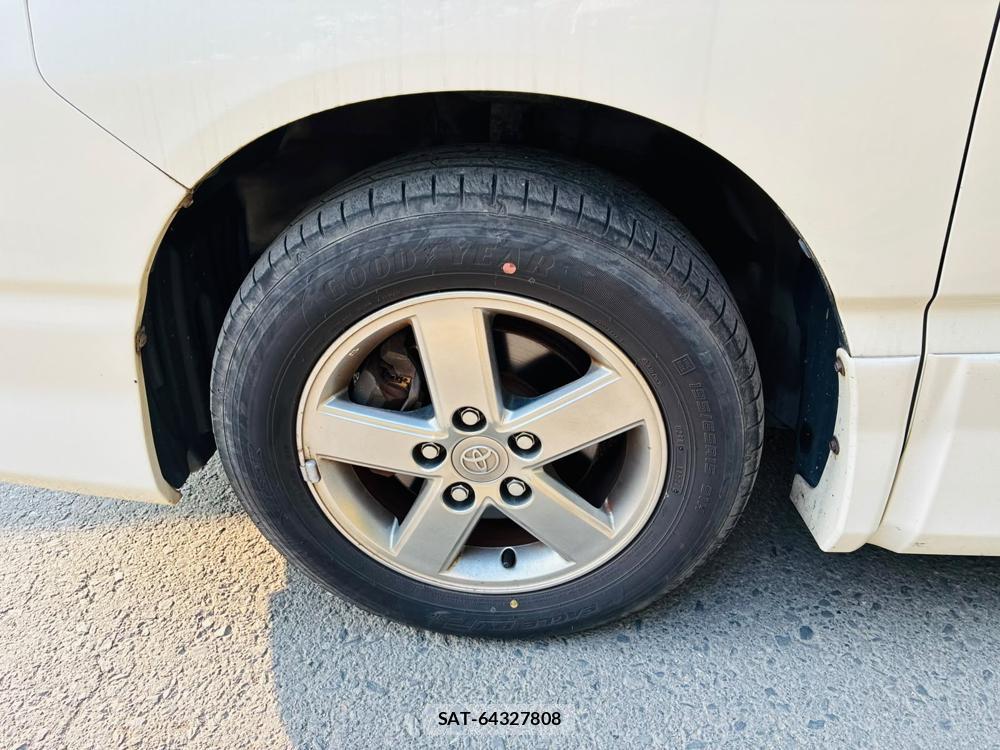 Toyota NOAH 2005-06 7878428-29