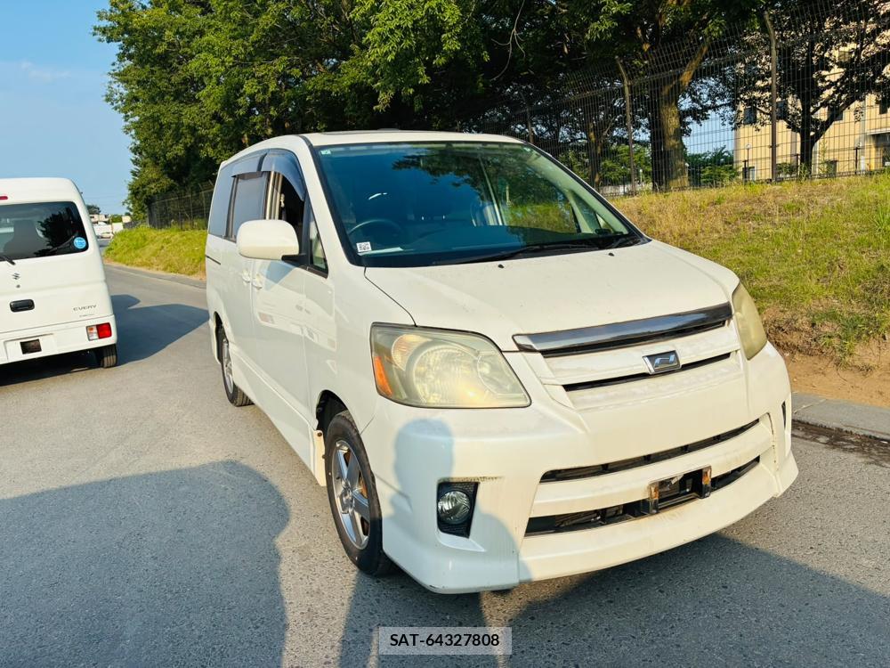 Toyota NOAH 2005-06 7878428-6