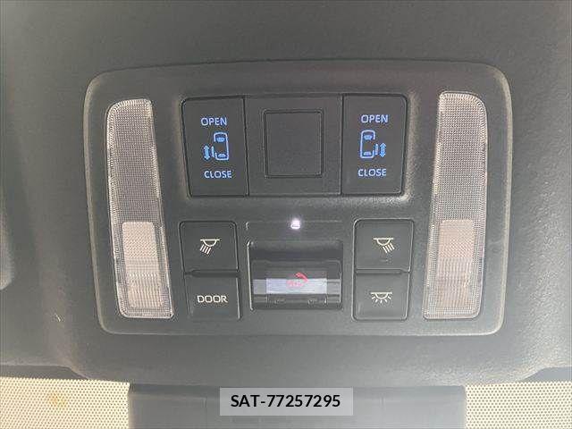 Toyota NOAH 2024-05 8131608-9