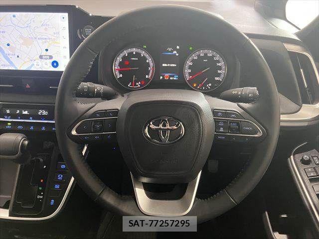 Toyota NOAH 2024-05 8131608-15