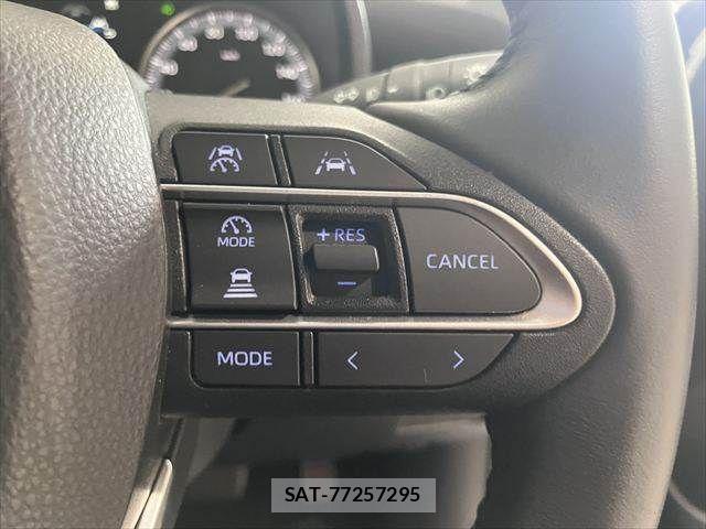 Toyota NOAH 2024-05 8131608-17