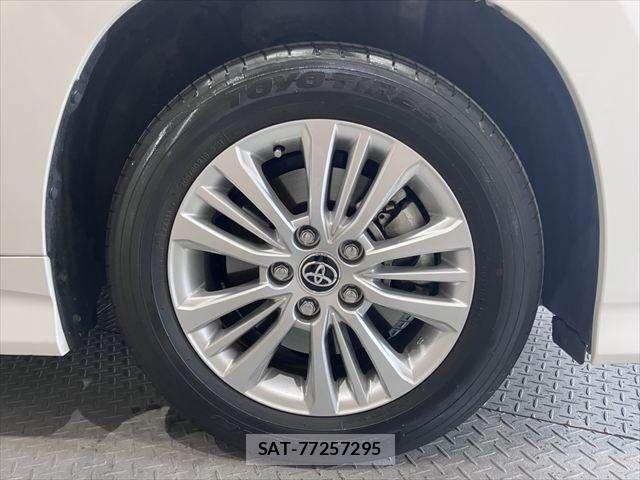Toyota NOAH 2024-05 8131608-20