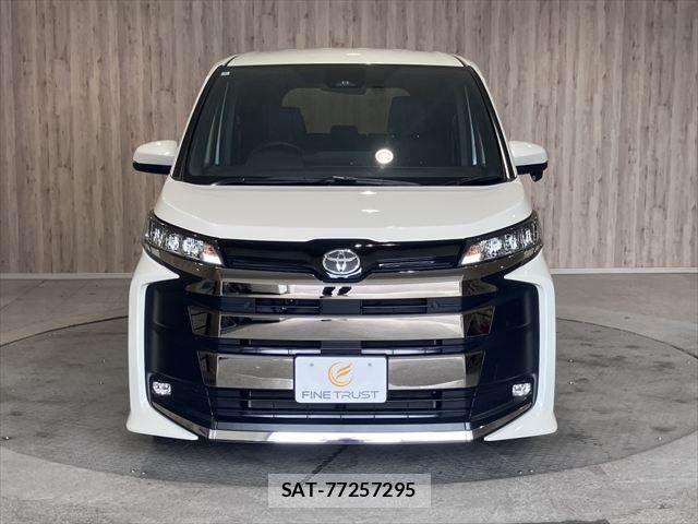 Toyota NOAH 2024-05 8131608-21
