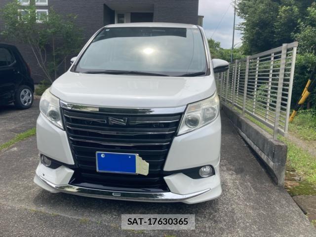 Toyota NOAH 2015-01 8131625-0