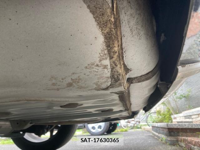 Toyota NOAH 2015-01 8131625-10