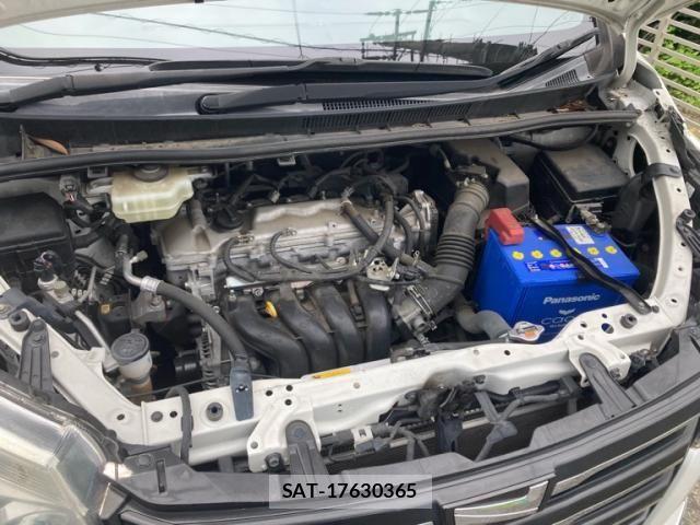 Toyota NOAH 2015-01 8131625-11