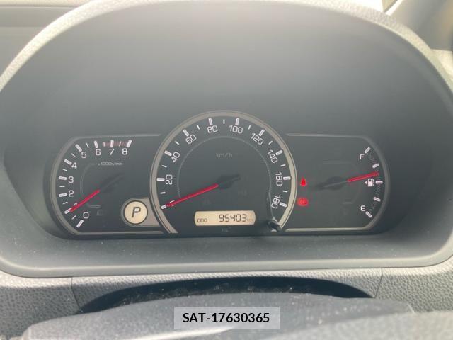 Toyota NOAH 2015-01 8131625-21