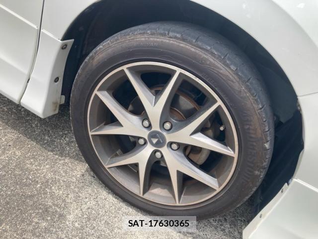 Toyota NOAH 2015-01 8131625-4