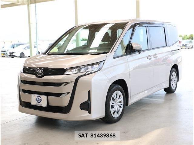 Toyota NOAH 2023-06 8131618-0