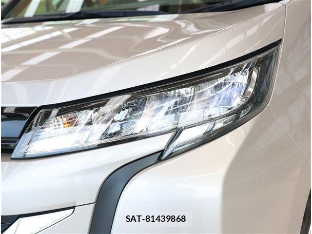 Toyota NOAH 2023-06 8131618-24