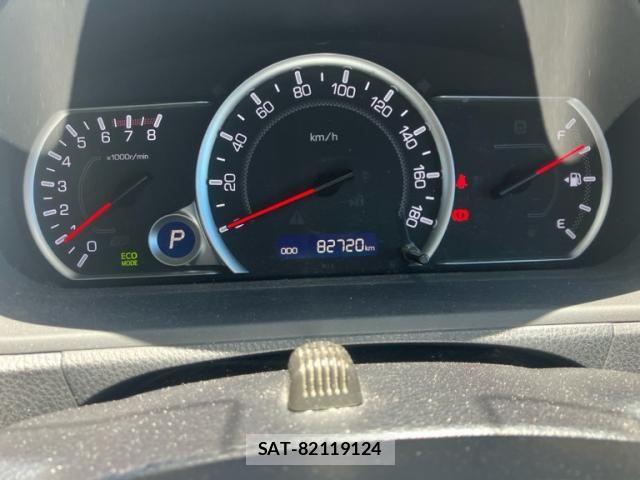 Toyota NOAH 2015-07 8131628-15