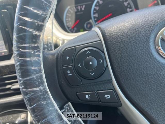 Toyota NOAH 2015-07 8131628-20