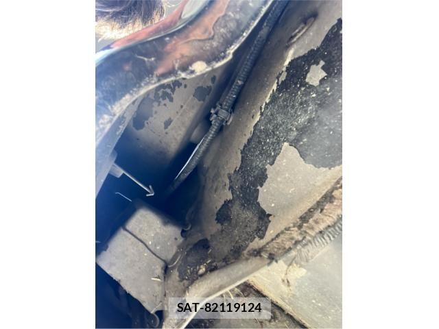 Toyota NOAH 2015-07 8131628-25