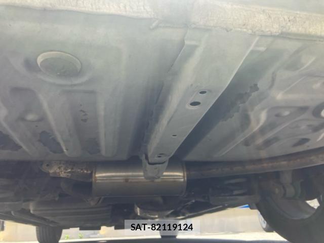 Toyota NOAH 2015-07 8131628-5