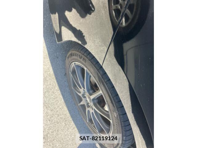 Toyota NOAH 2015-07 8131628-7