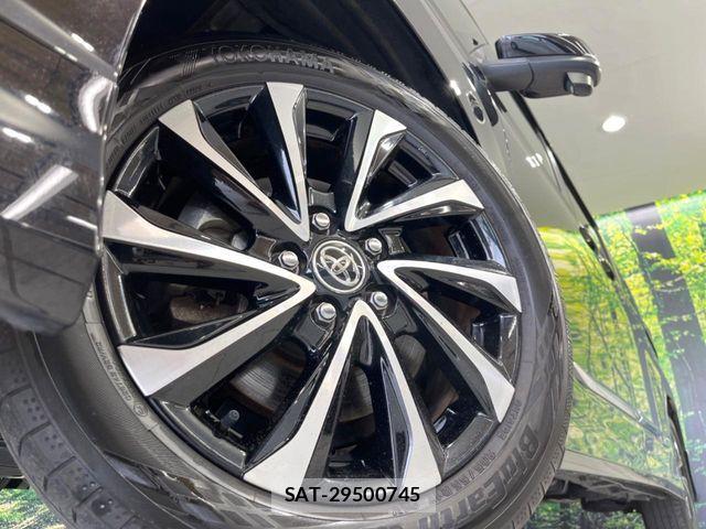 Toyota NOAH 2023-06 8131607-13