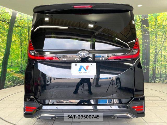 Toyota NOAH 2023-06 8131607-15