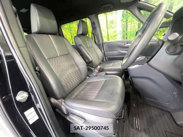 Toyota NOAH 2023-06 8131607-7