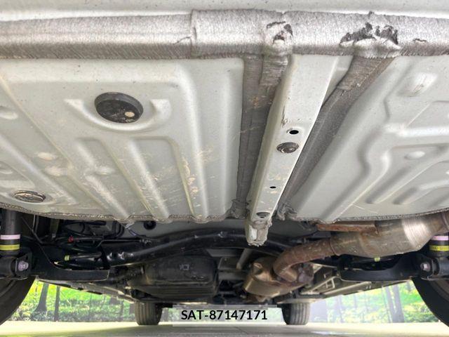 Toyota NOAH 2024-07 8131616-19