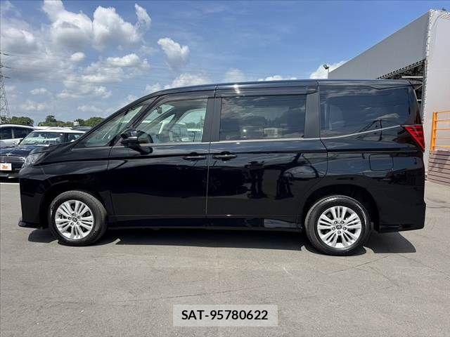 Toyota NOAH 2024-10 8131605-10