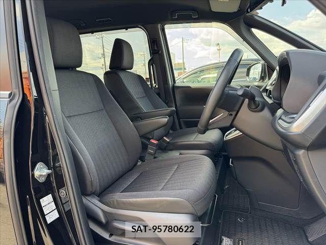Toyota NOAH 2024-10 8131605-15