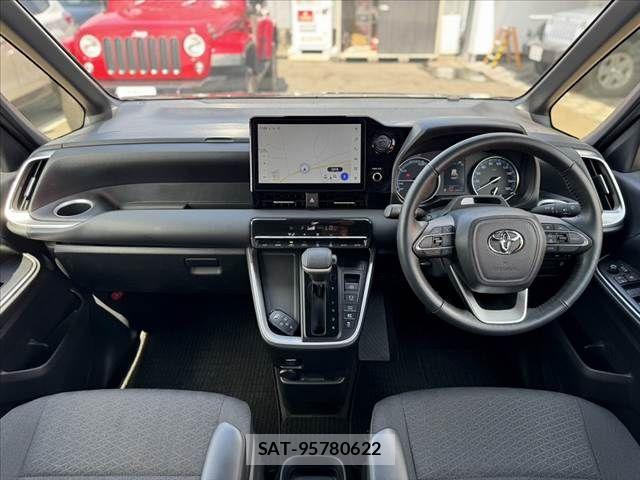 Toyota NOAH 2024-10 8131605-1