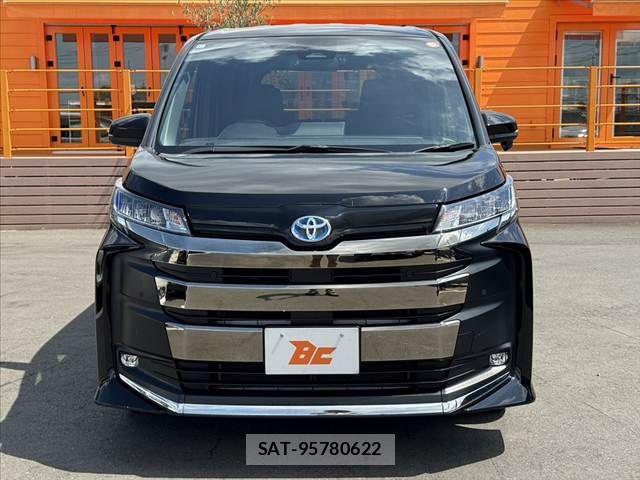 Toyota NOAH 2024-10 8131605-8