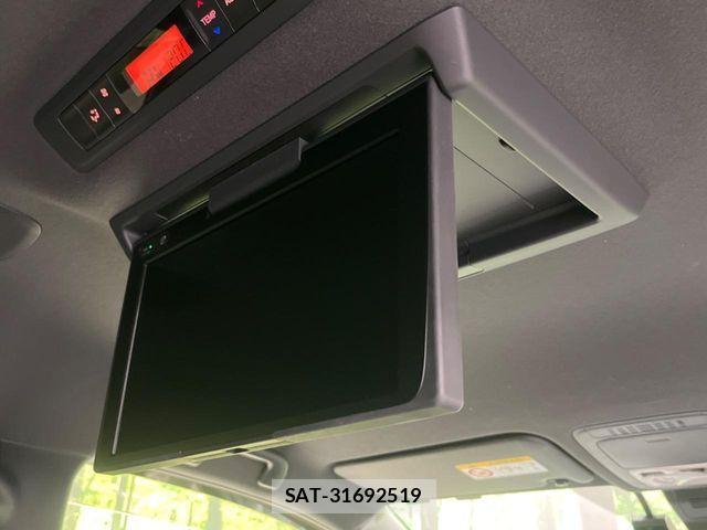 Toyota NOAH 2019-11 8131617-6