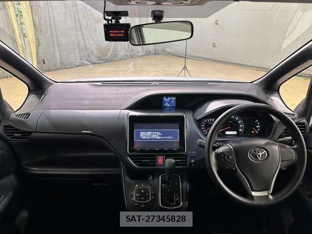 Toyota NOAH 2015-02 8131626-16