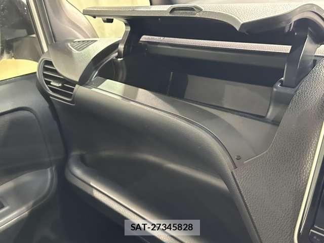 Toyota NOAH 2015-02 8131626-23
