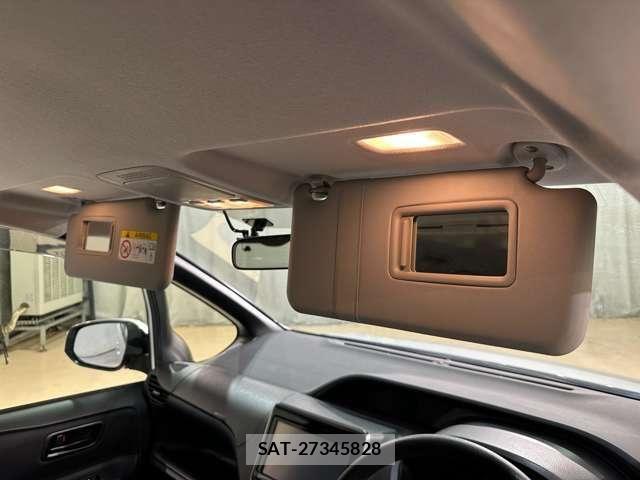 Toyota NOAH 2015-02 8131626-25