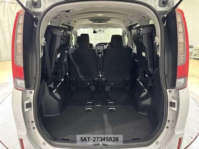 Toyota NOAH 2015-02 8131626-28