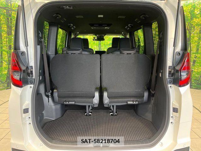 Toyota NOAH 2023-04 8131606-10