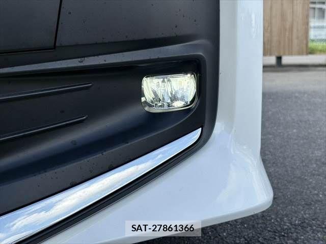 Toyota NOAH 2024-07 8131611-14