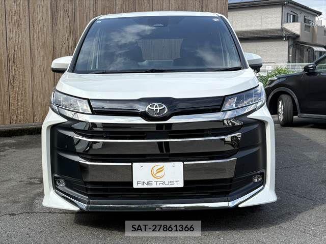 Toyota NOAH 2024-07 8131611-16