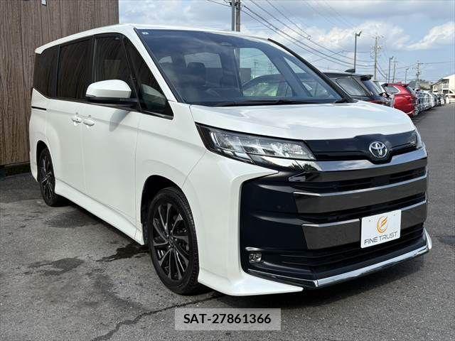 Toyota NOAH 2024-07 8131611-17
