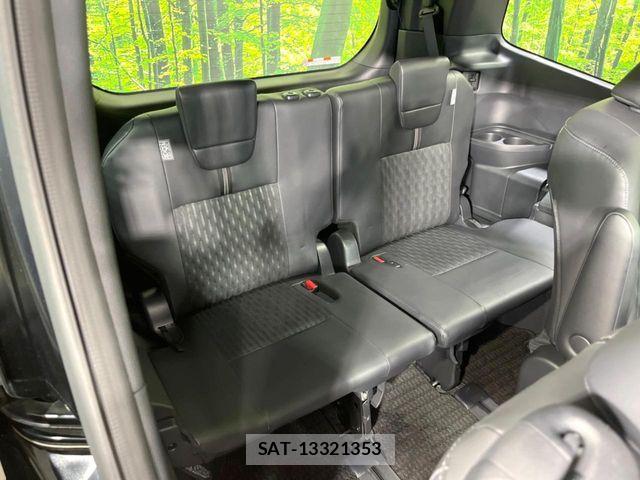 Toyota NOAH 2024-02 8146309-9
