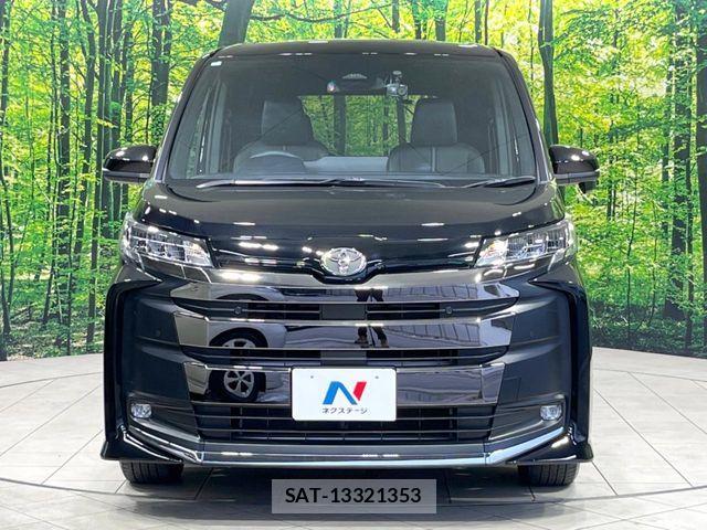 Toyota NOAH 2024-02 8146309-14