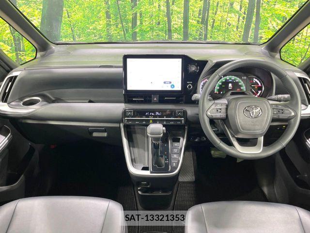Toyota NOAH 2024-02 8146309-1