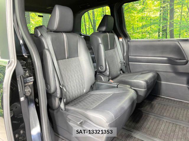 Toyota NOAH 2024-02 8146309-8