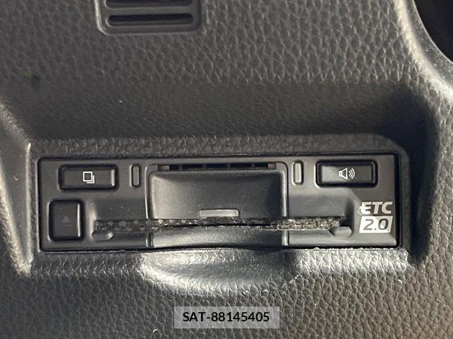 Toyota NOAH 2023-06 8146310-6
