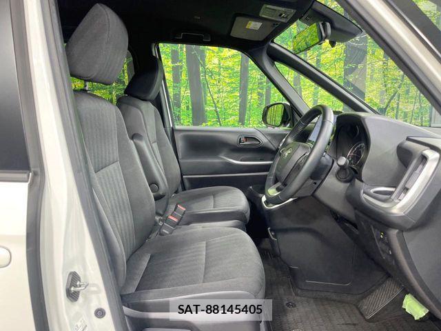 Toyota NOAH 2023-06 8146310-7