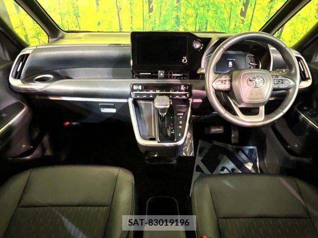Toyota NOAH 2024-07 8146313-1