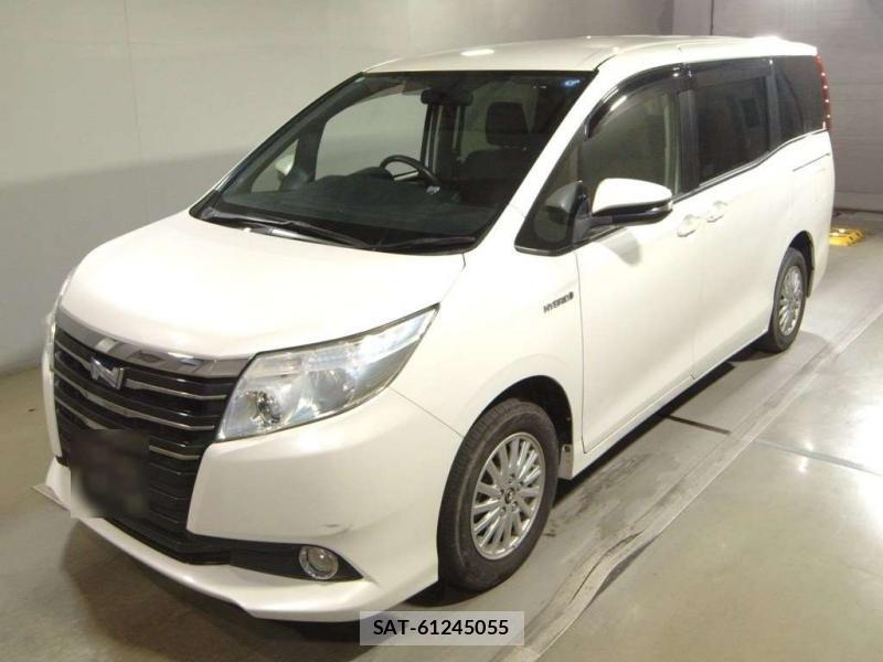 Toyota NOAH 2016-02 8144182-0