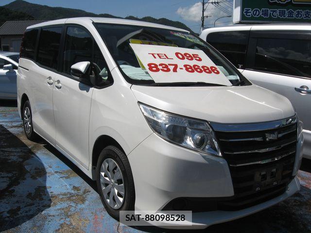 Toyota NOAH 2015-02 8158910-0
