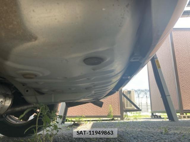 Toyota NOAH 2012-06 8158911-25