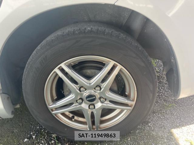 Toyota NOAH 2012-06 8158911-5