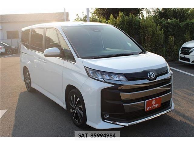 Toyota NOAH 2024-04 8158908-10