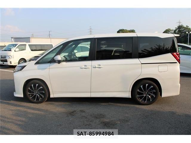 Toyota NOAH 2024-04 8158908-12